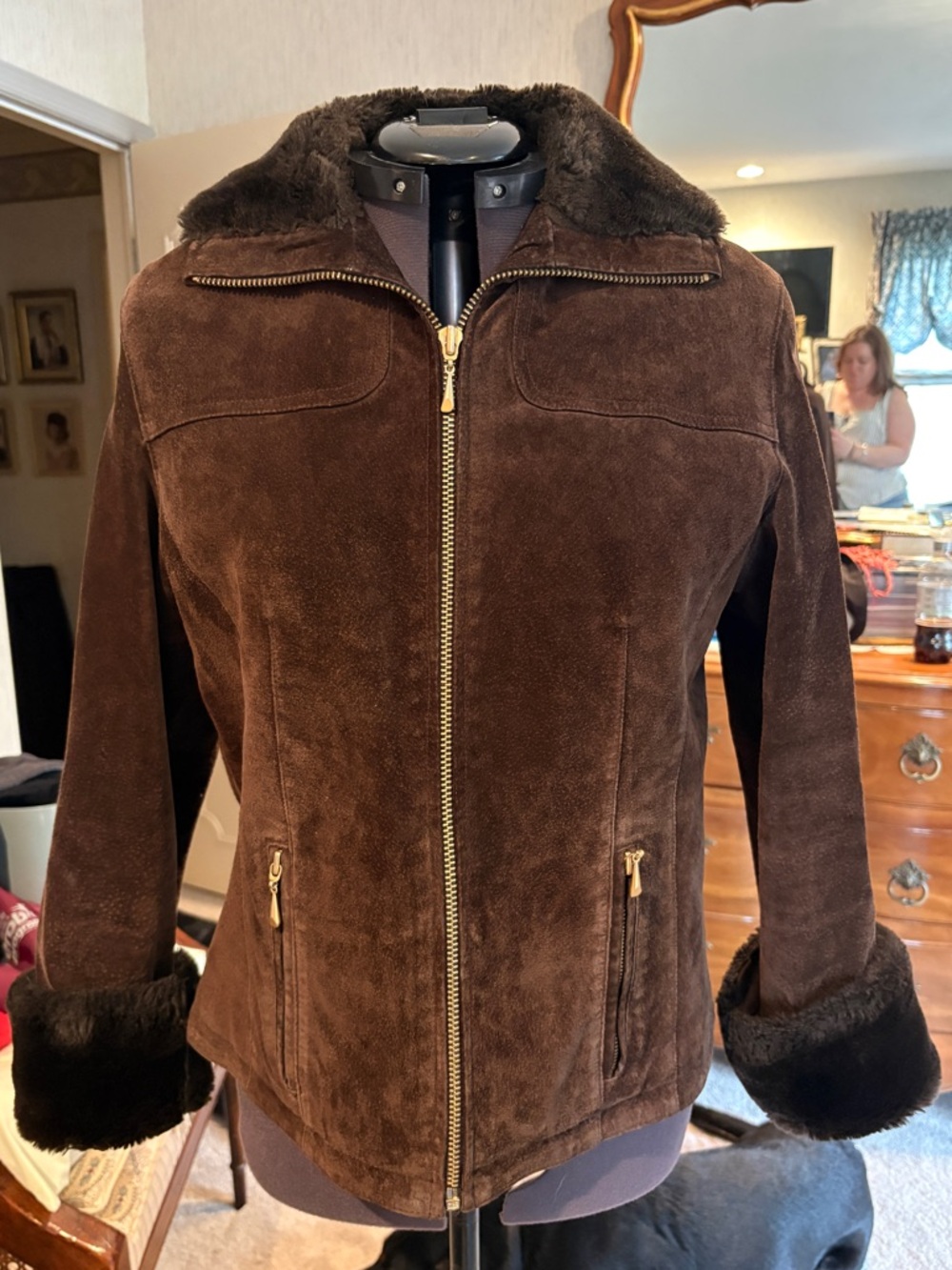 Brown suede leather jacket, faux fur trim, fitted, PS, excellent condition. Warm